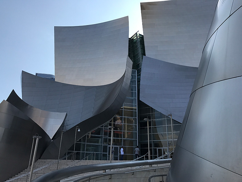 Crazy angels on a metallic building